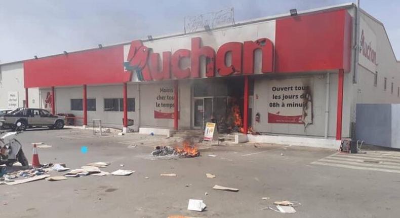 Le magasin Auchan Sacré-Coeur avaient été pillé par des manifestants lors des violentes manifestations de Mars 2021.