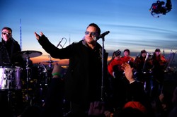 U2 przesuwa premierę nowej płyty. Co się stało?