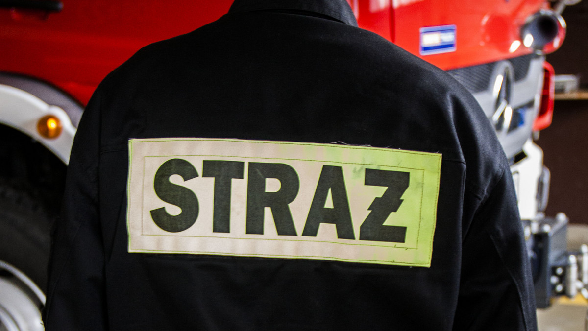 Niemal 130 razy wyjeżdżali strażacy do interwencji na Opolszczyźnie w weekend. Odnotowano 8 pożarów, 6 fałszywych alarmów i 115 innych interwencji, podaje Gazeta.pl.