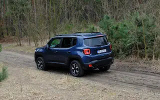 Jeep Renegade – pomiędzy skały czy raczej do miasta?