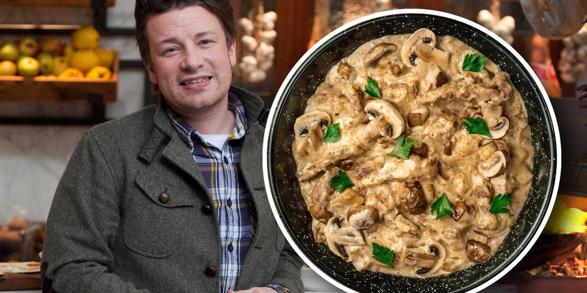 Jamie Oliver proponuje smacznego strogonowa z grzybami zamiast mięsa.
