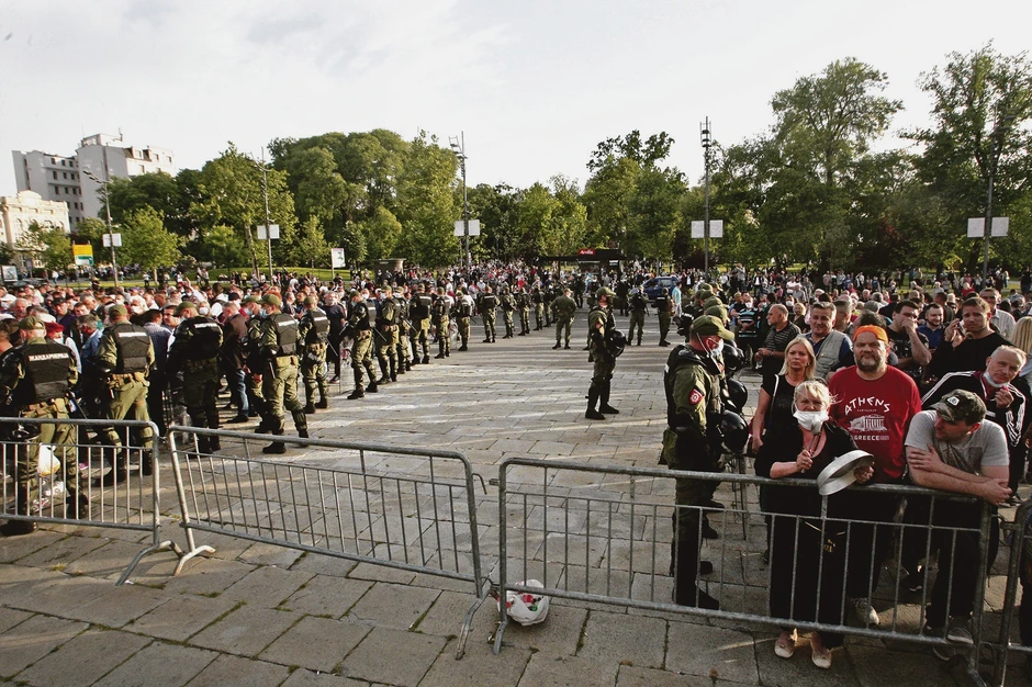 Protest ispred Skupštine
