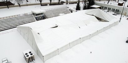 Zawalił się dach lodowiska w Przemyślu. Wszystko przez śnieg