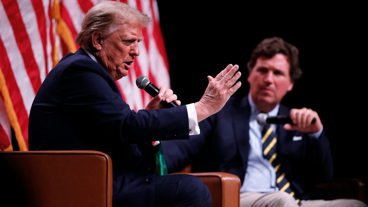 Donald Tramp i Taker Karlson