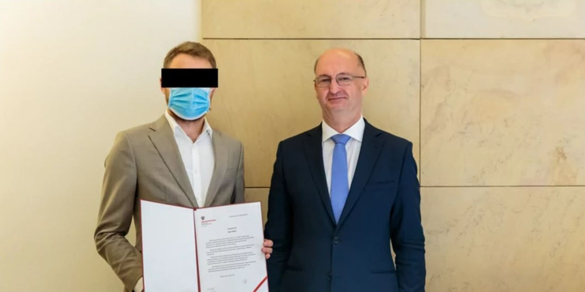 Edgar K, oraz były wiceminister spraw zagranicznych Piotr Wawrzyk.