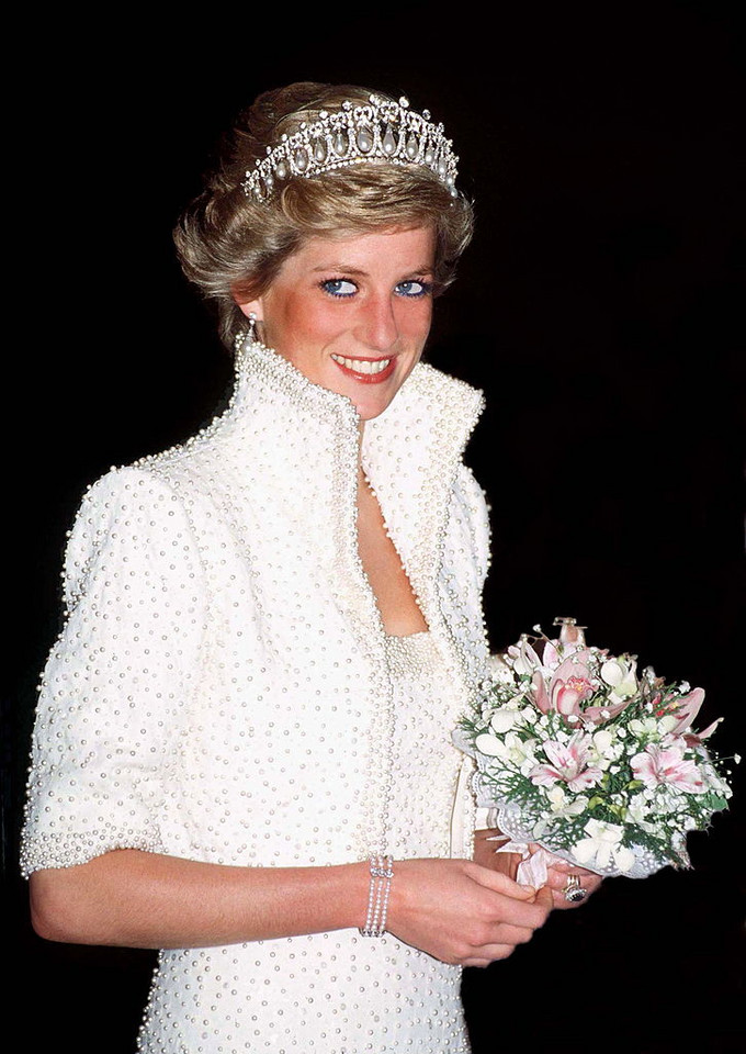 Księżna Diana w Hong Kongu w 1989 r. Lady Di miała wtedy na sobie słynną kreację "Elvis dress" Catherine Walker