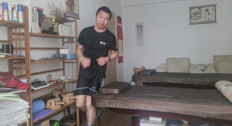 Pan Shancu says he jogged 66 kilometres (41 miles) in a loop at home in six hours, 41 minutes