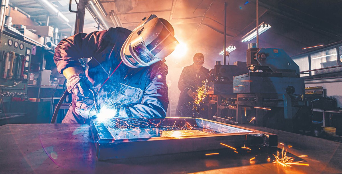 Lipcowy PMI znajdował się poniżej neutralnego progu 50 pkt trzeci miesiąc z rzędu