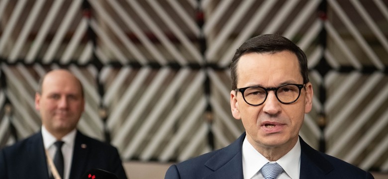 Morawiecki: 300 mln euro trafi do Polski do Wielkanocy, potem kolejne 500-600 mln