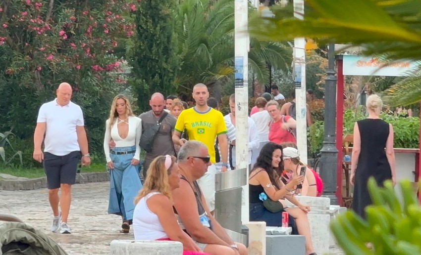 Tea Tairović i Ivan, paparaco