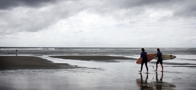 Nie bój się zimnej wody! Gdzie na zimowy surfing w Europie