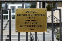Rosyjski pocisk uszkodził polską ambasadę w Ukrainie