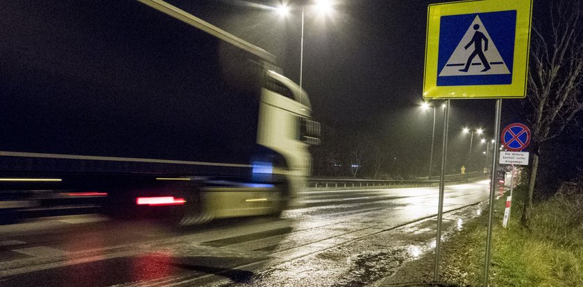 Tragedia na pasach. Dwie nastolatki nie żyją. 20-latek z ciężkimi obrażeniami