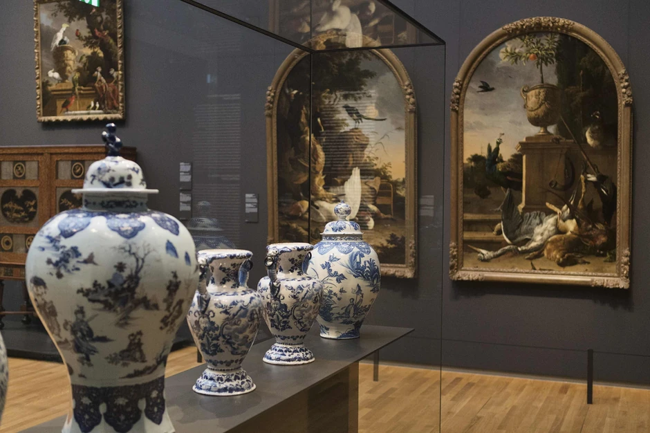 Delftske vaze izložene u Rijks muzeju