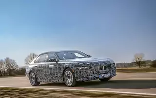 Jeździliśmy prototypem BMW i7