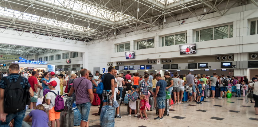 Koszmar polskich turystów. Utknęli na lotnisku i nie mogą wrócić do domu