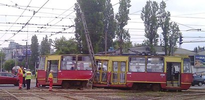 Groźny wypadek tramwaju w Warszawie. Są ranni!