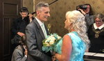 Uczestnik "Sanatorium Miłości" wziął ślub z młodszą partnerką. Jest zdjęcie z uroczystości!