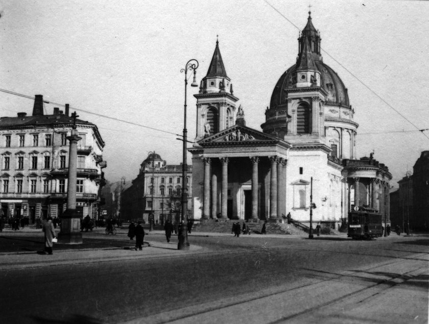 Ogrom zniszczeń był potężny. Planowali przenieść stolicę do innego miasta