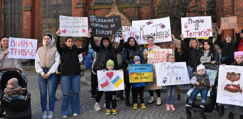 Ukraińcy wspominają piekło, przez które przeszli. "Mijaliśmy rozerwane ciała"