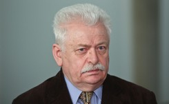 Szeremietiew: Ambitne deklaracje Macierewicza mogą wynikać z braku wiedzy