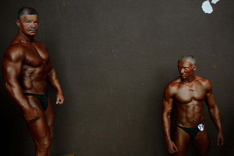 Kulturystyka nie tylko zmienia ciała i uwydatnia cielesny wizerunek. Rozwija jakość kontroli i pewność siebie