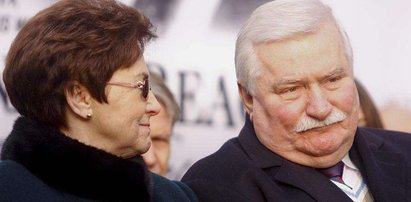 Wałęsa ostro o żonie. Brudy pierze się w domu!