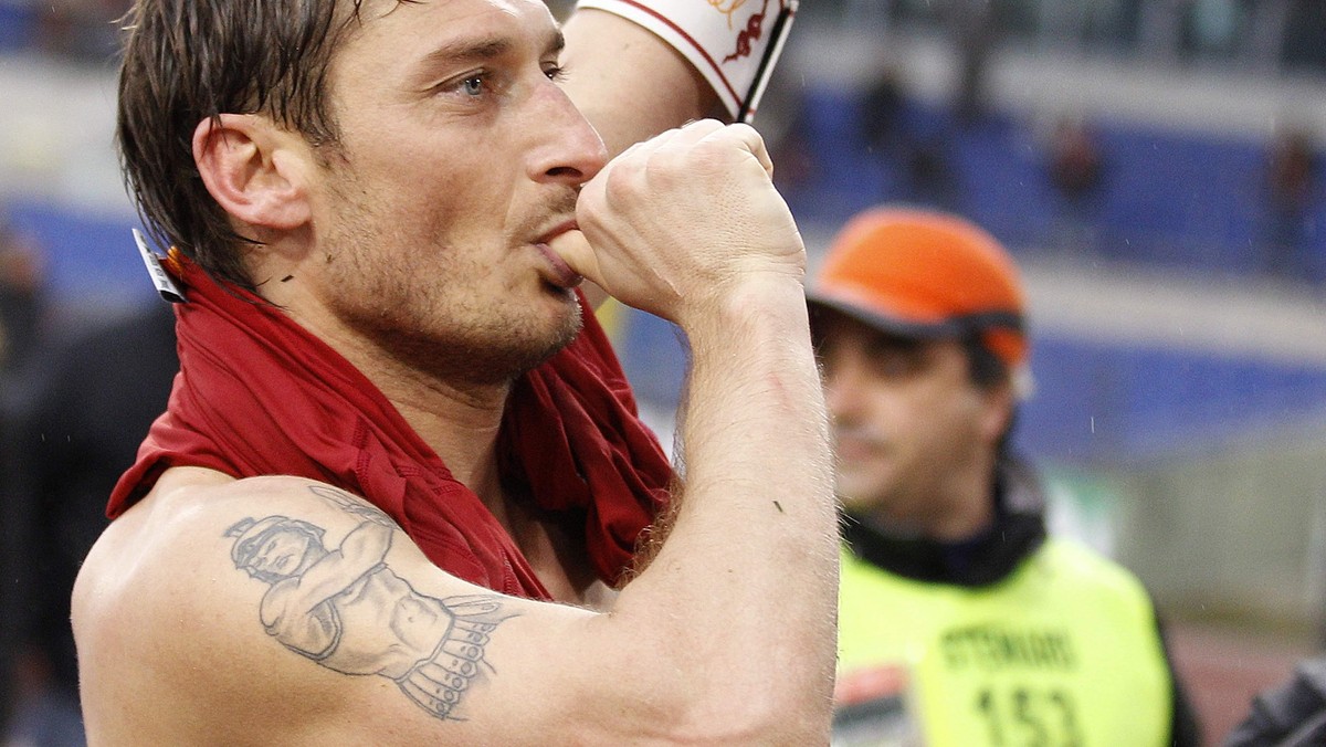 Francesco Totti i Daniele De Rossi mogą nie zagrać w najbliższym meczu ligowym Romy przeciwko zespołowi Artura Boruca, Fiorentinie.