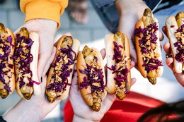 Ikea poszerzyła niedawno menu o wege hot dogi. Czy Polacy się skusili?