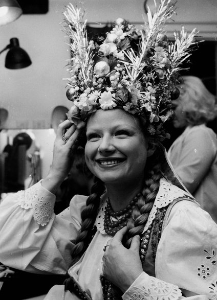 Bożena Dykiel w spektaklu "Wesele" w Teatrze Narodowym (1975) 