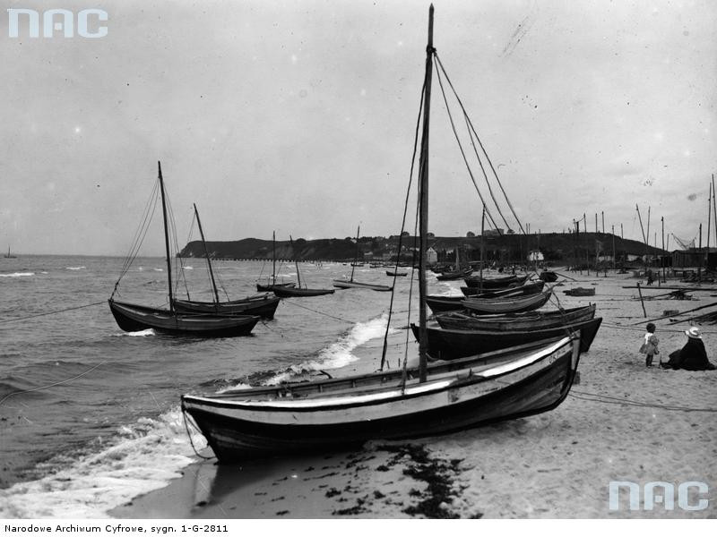 Łodzie rybackie do połowów przybrzeżnych w porcie gdyńskim, 1930