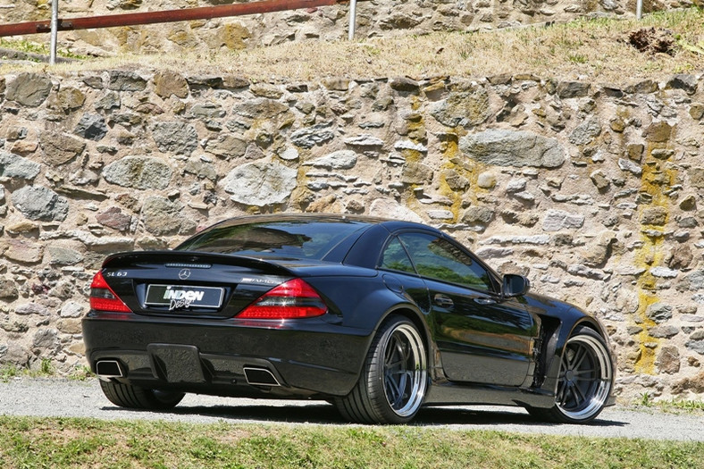 Ten Mercedes SL63 AMG kosztuje że ho, ho