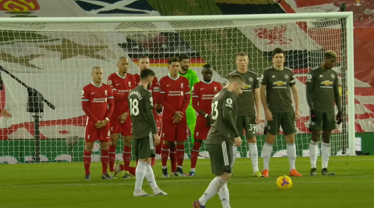 A United mélyzöld, míg a Liverpool piros mezben lépett pályára /Fotó: YouTube/