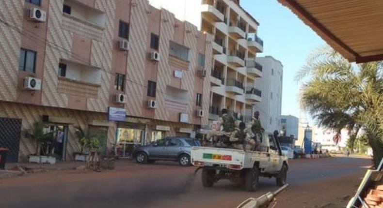 Hostage freed from Mali hotel says attackers spoke English