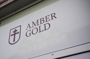 Sprawa Amber Gold: klienci Marcina P. dali mu średnio po 63 tys. zł