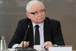 Wezwany na świadka prezes PiS Jarosław Kaczyński podczas posiedzenia komisji śledczej ds. Pegasusa.