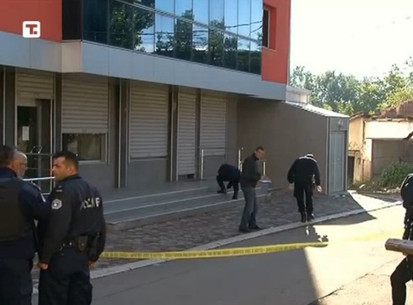 Policijski uviđaj na mestu eksplozije