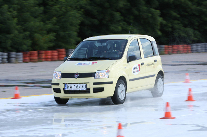 Nowy samochód za 35 000 zł - Nasi czytelnicy testują auta budżetowe: Chevrolet Aveo kontra Fiat Panda, Peugeot 107, Dacia Sandero i Tata Indigo SW