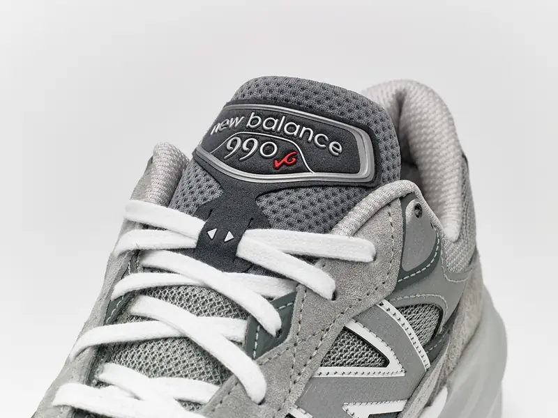 New Balance model 990