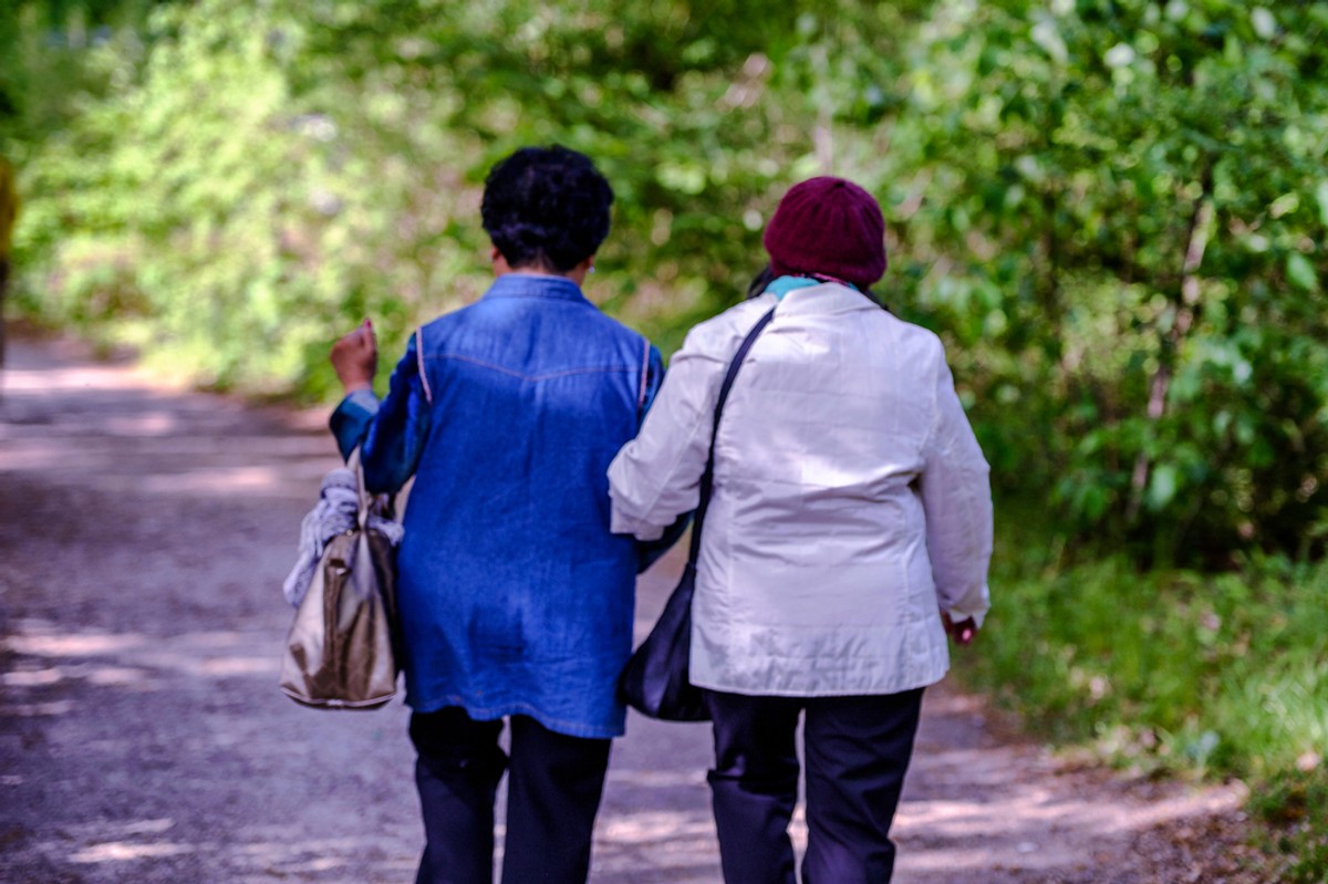Family Ministry drafts earlier retirement for those with long work records