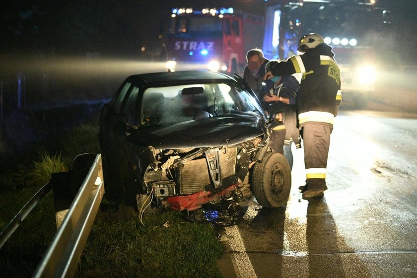 Przystajń: zderzenie pijanych kierowców audi bez uprawnień