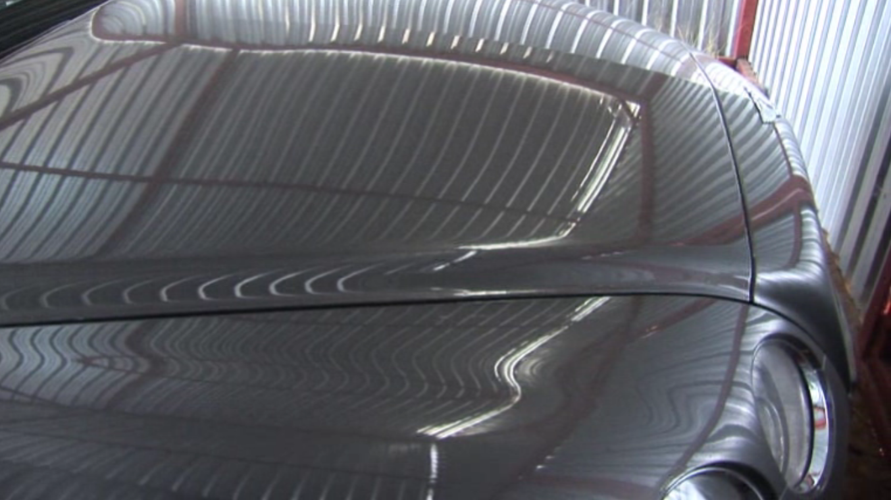 Polacy ukradli nowe modele Bentleya z salonu w Berlinie