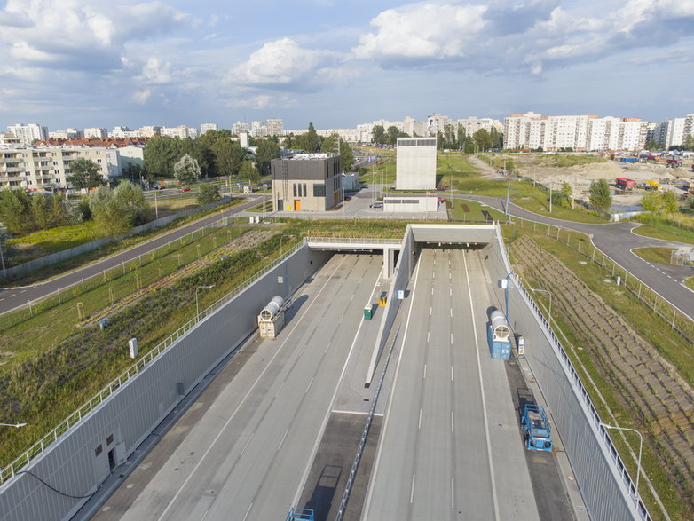 Widok tunelu Południowej Obwodnicy Warszawy