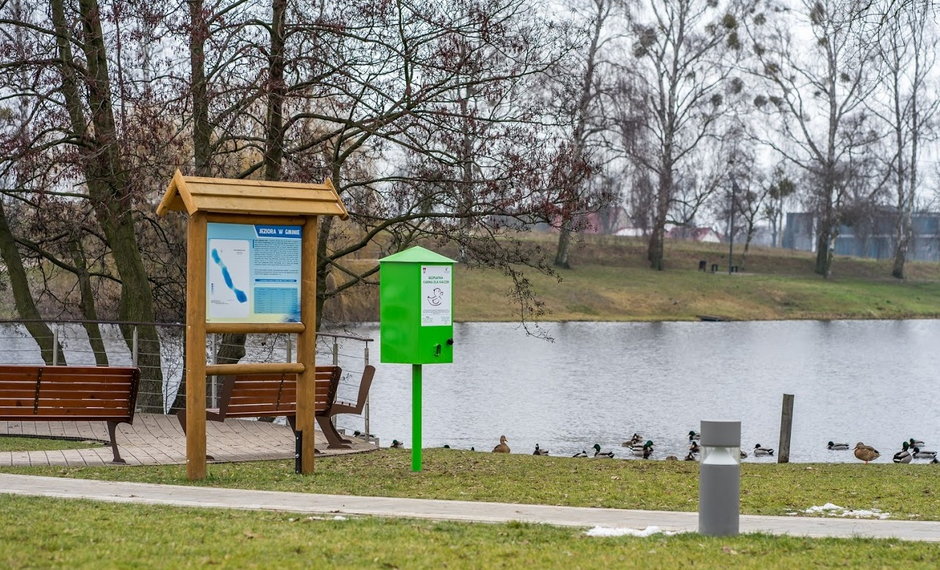 Kaczkomat nad jeziorem Górnym fot. Patryk Bagiński, Urząd Miasta w Strzelcach Krajeńskich