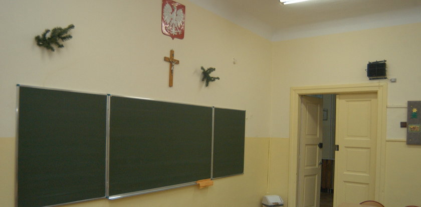 Rodzic jednego z uczniów poprosił o usunięcie krzyży ze szkoły. Pracownik placówki wezwał na pomoc prawników z Ordo Iuris!