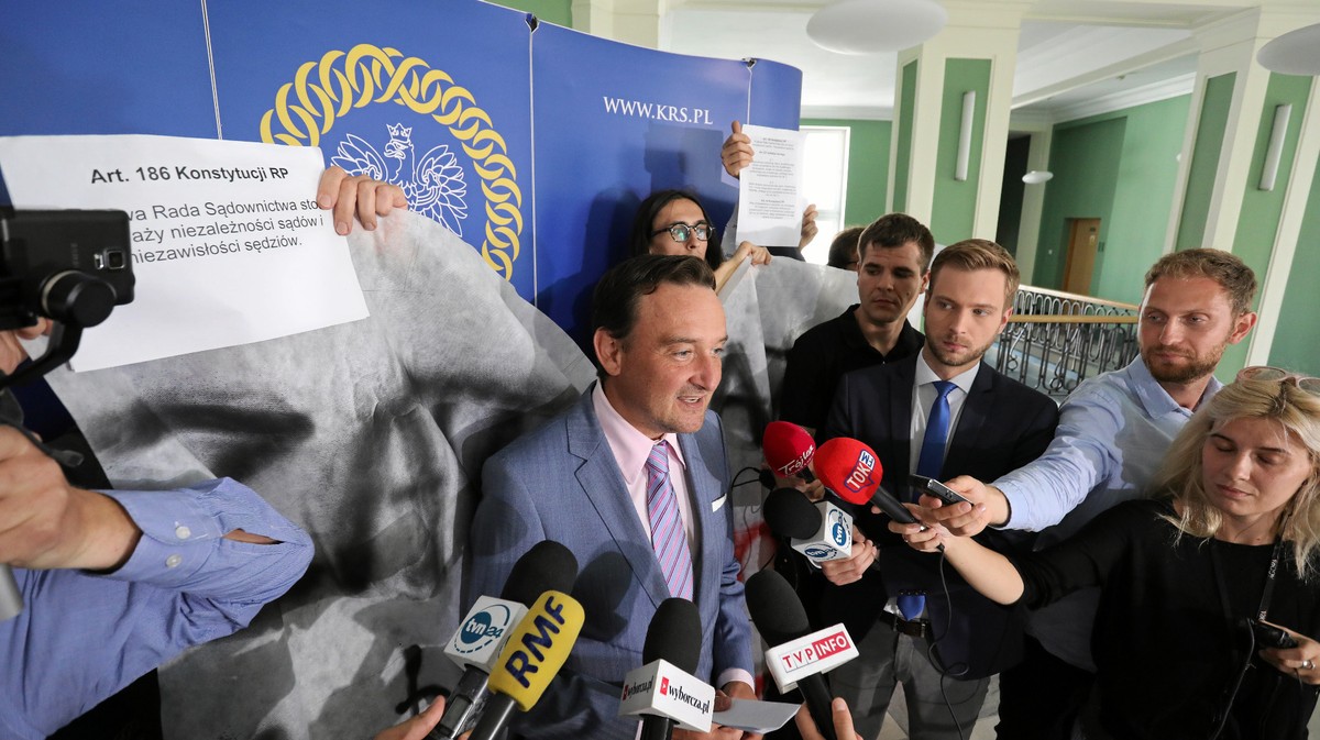 Mitera: Klimat chaosu w wymiarze sprawiedliwości tworzą sędziowie. Chaosu nie ma
