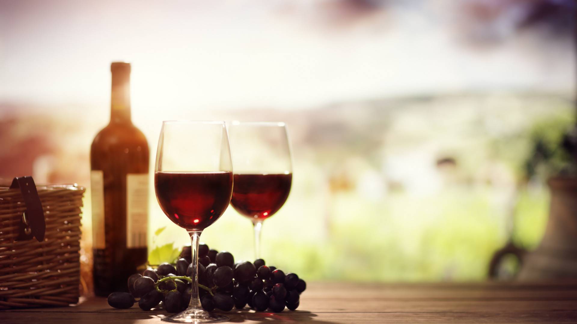 Wino z winogron - klasyka domowych trunków. Tradycyjny przepis