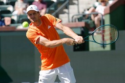 najgorsza seria hurkacza od pięciu lat. djokovic rywalem majchrzaka w indian wells