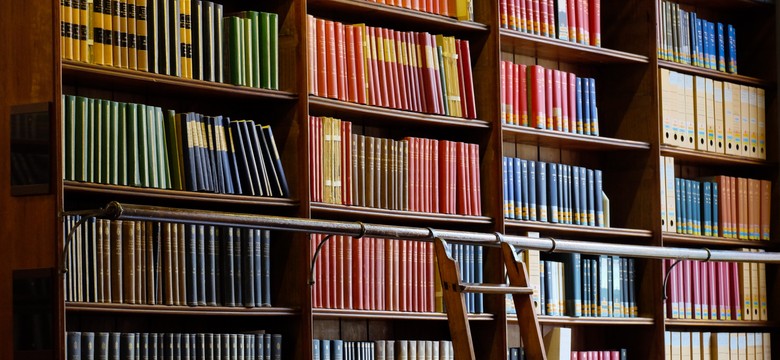 Arcydzieła literackie. Dopasujesz powieść do autora? Quiz dla moli książkowych