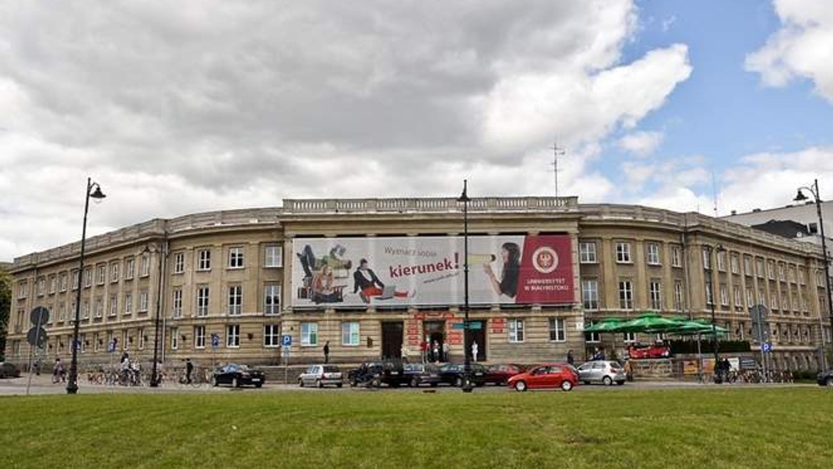 Studenci, którzy teraz mają wykłady w tym gmachu przeniosą się do kampusu. Takie plany mają władze Uniwersytetu w Białymstoku.